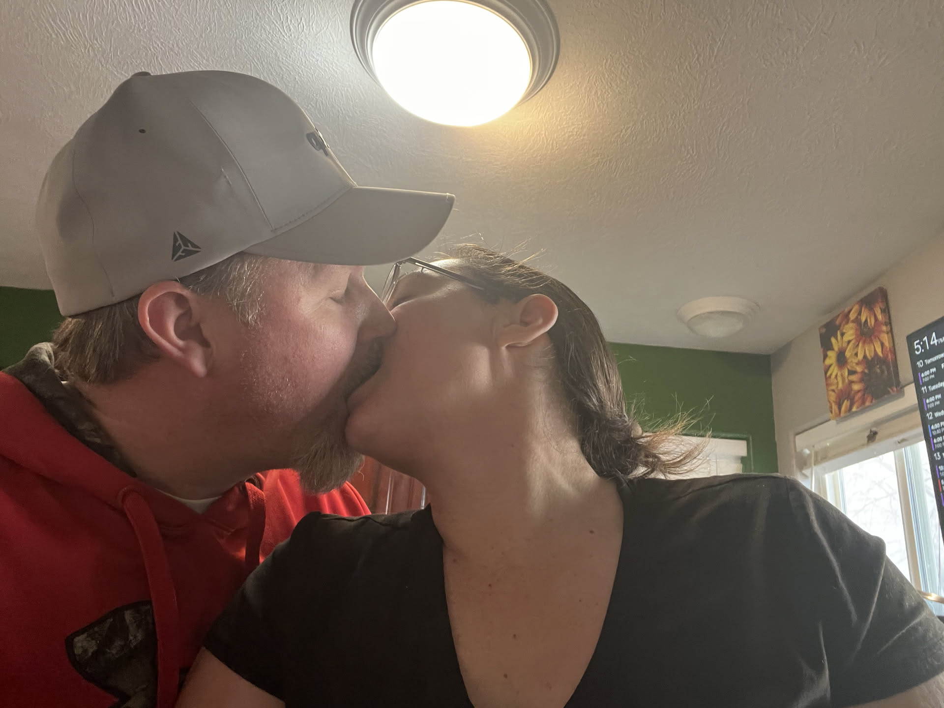 Nicks snuck in a kiss to show his appreciation.