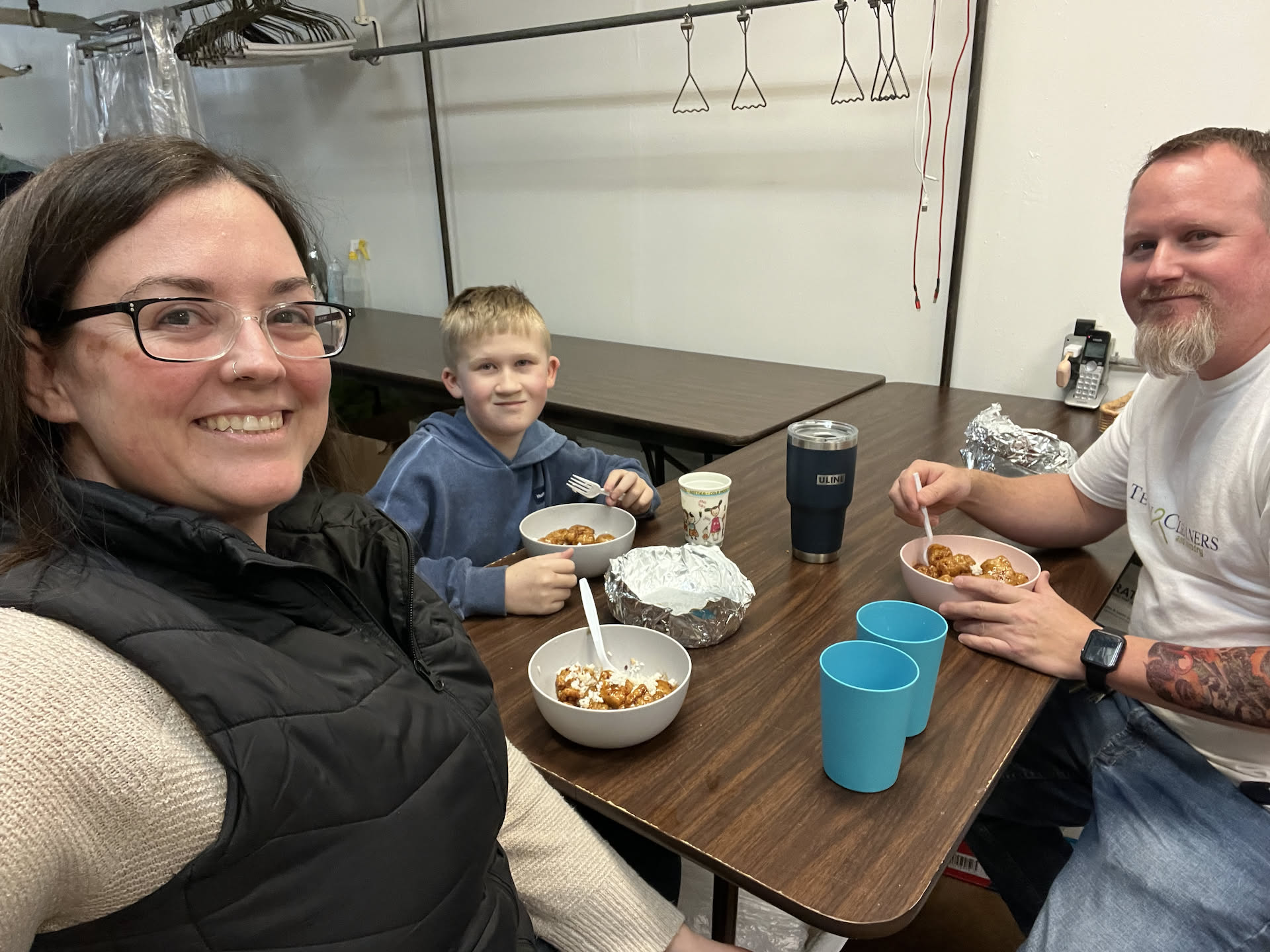 After Nick picked Ethan up, they took dinner to the mat to eat with Deanna.