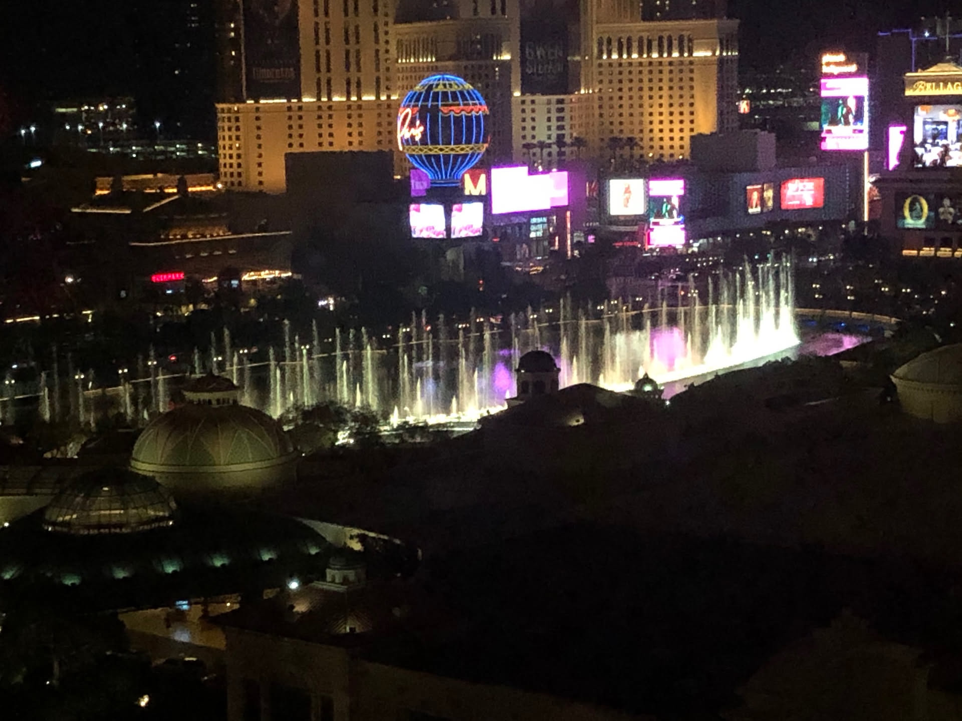 How cool is this, we can see the Bellagio fountains from our room… even beautiful from here.