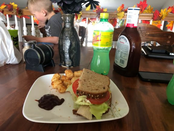 Lunch time… this is Deanna’s Tofurkey sandwich, was actually good except the mustard she put on there.