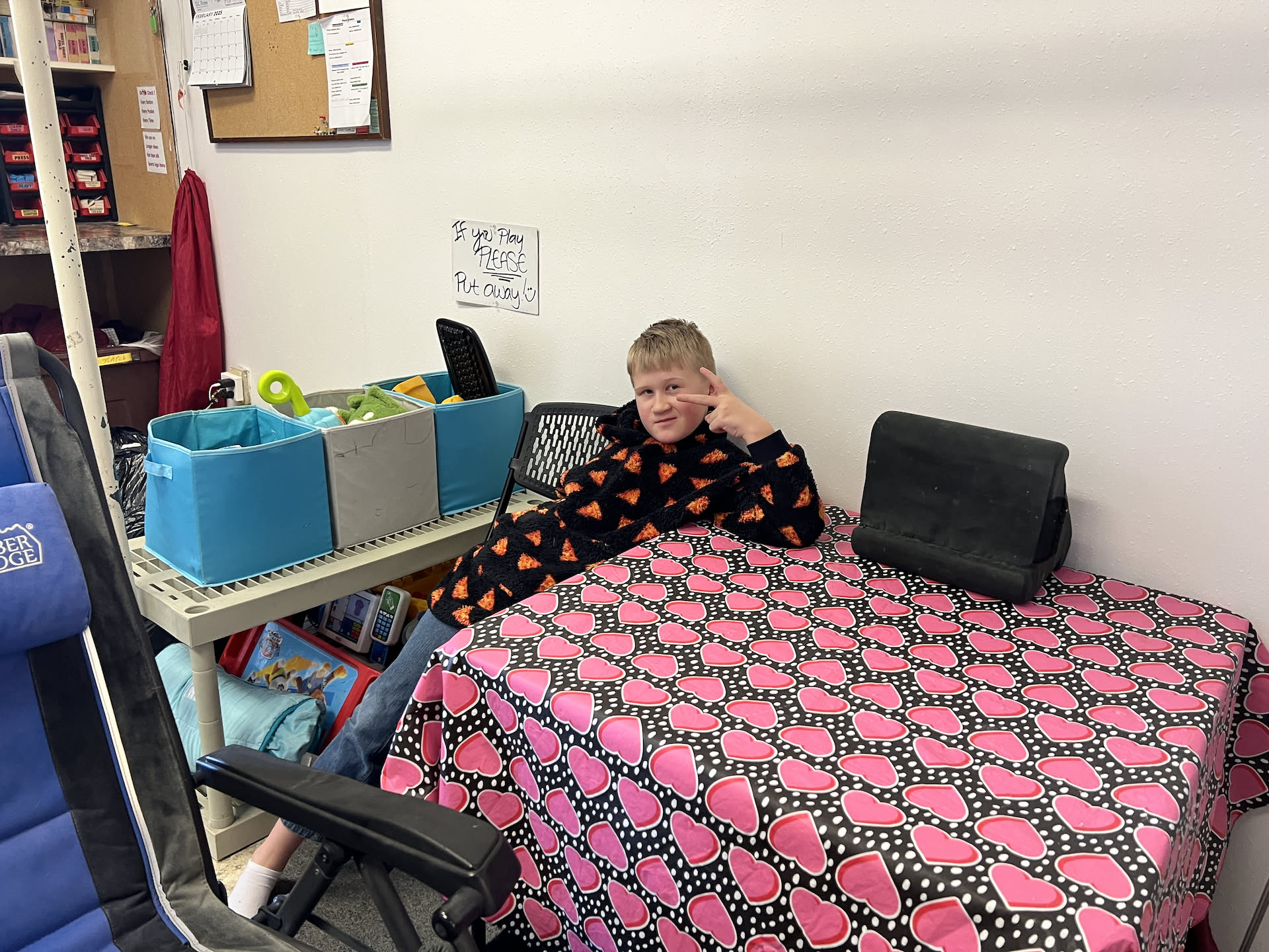 Ethan chilling at the laundromat thinking he is cool