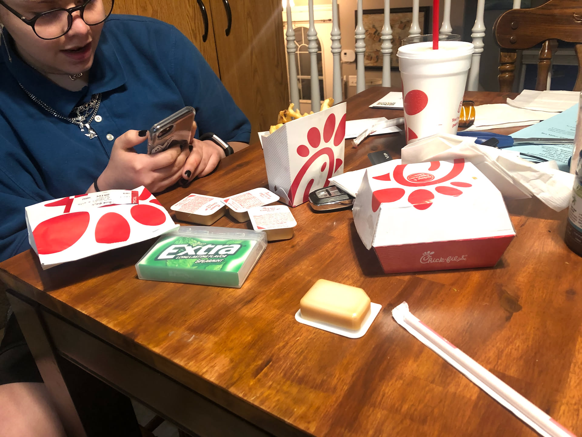Airalynn and Deanna had Chick-fil-A for dinner.