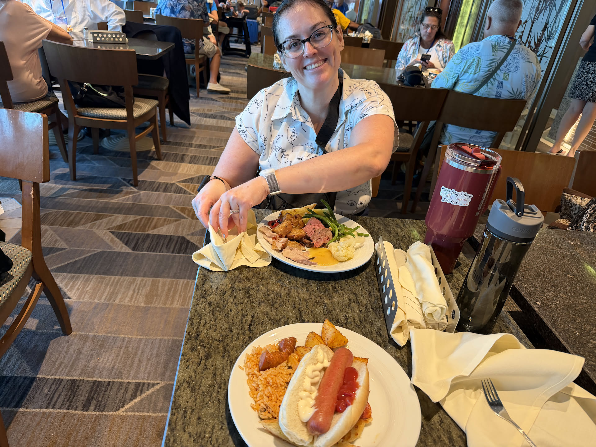 Lunch time… my toddler pallette and Deanna with the adult food… my food literally came from the section that says “Kids Corner” lol
