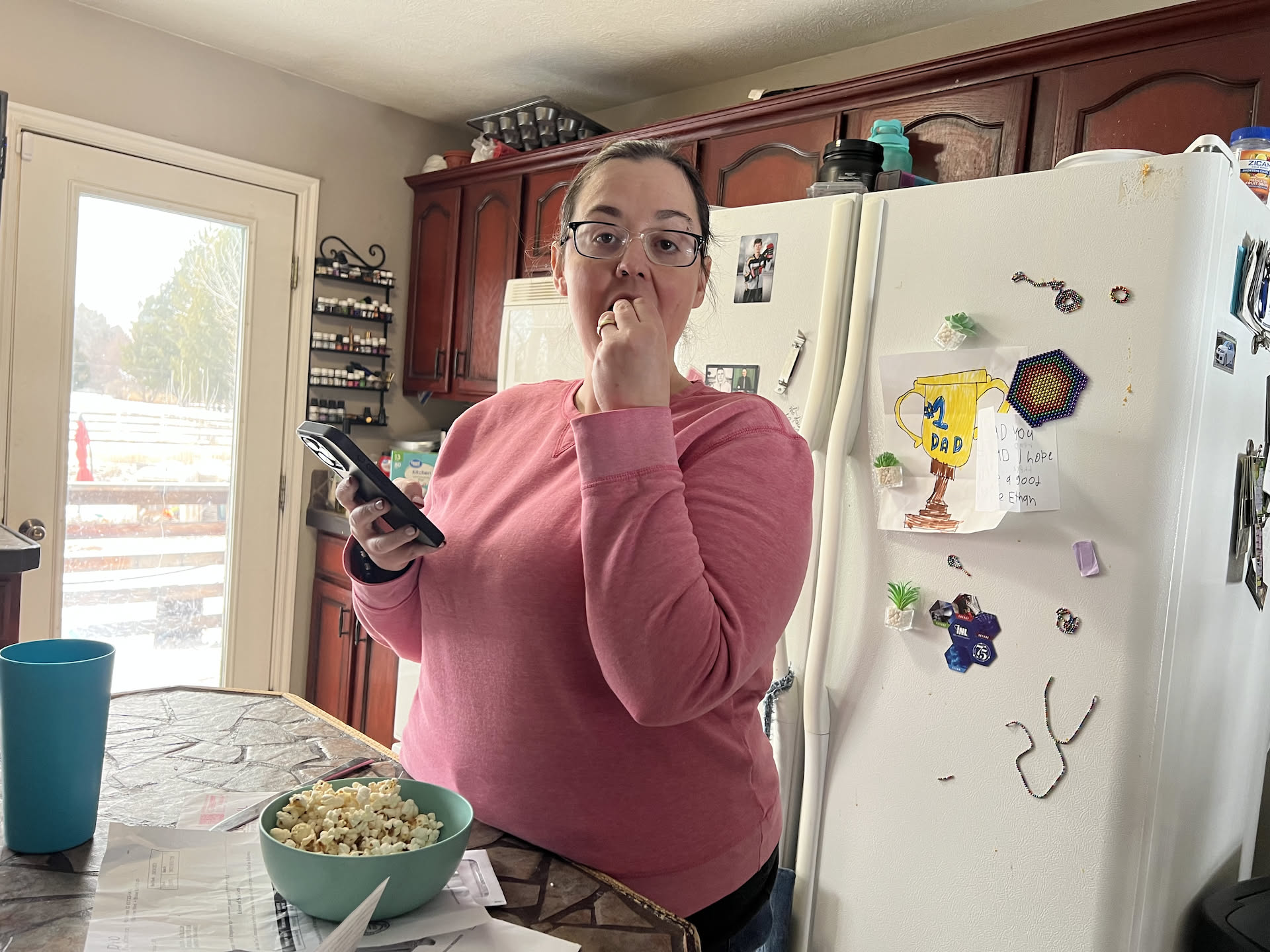 Deanna came up in a 10 minute break between meetings today looking for a salty snack (she always wants sweets, rare for her to want salt) so she made a small bag of popcorn.